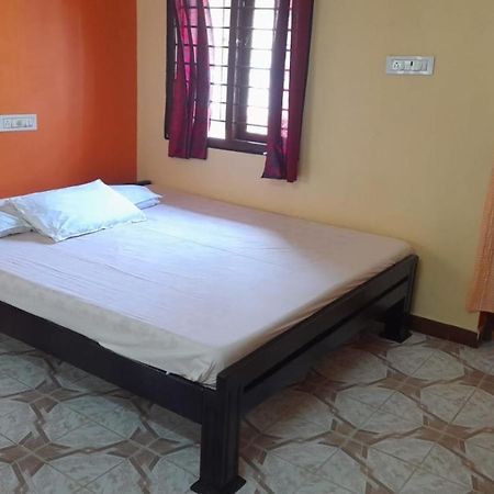 Villa Umar Homestay 蓬蒂切里 外观 照片
