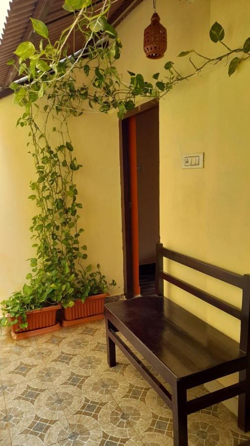 Villa Umar Homestay 蓬蒂切里 外观 照片